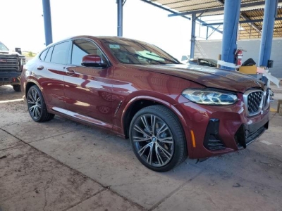 2025 BMW X4 XDRIVE30I справа спереди