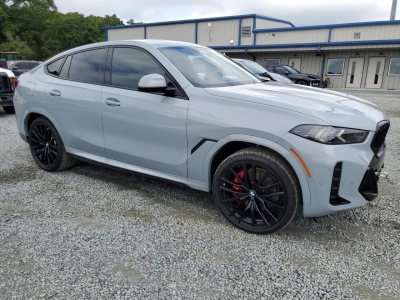 2025 BMW X6 XDRIVE40I справа спереди