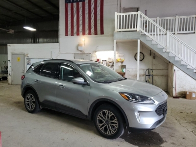 2021 FORD ESCAPE SEL справа спереди