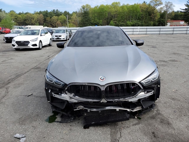 2023 BMW M8