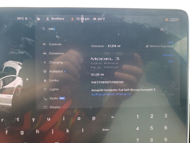 2020 TESLA MODEL 3 панель