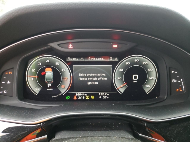2022 AUDI Q7 PREMIUM PLUS панель