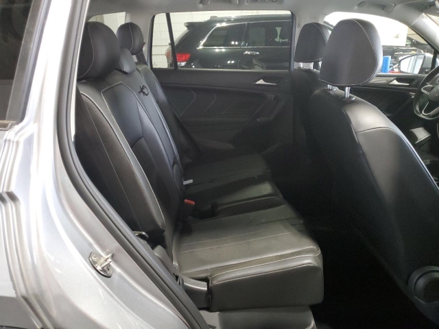 2022 VOLKSWAGEN TIGUAN SE салон 4