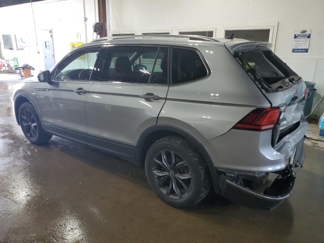2022 VOLKSWAGEN TIGUAN SE слева сзади
