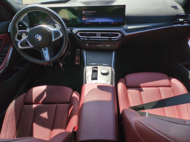 2023 BMW 330E салон 3