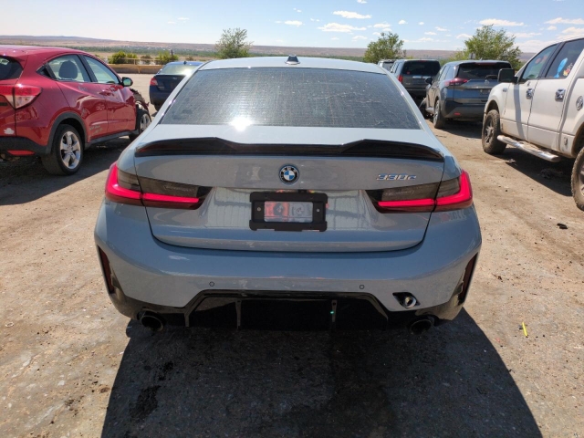2023 BMW 330E сзади