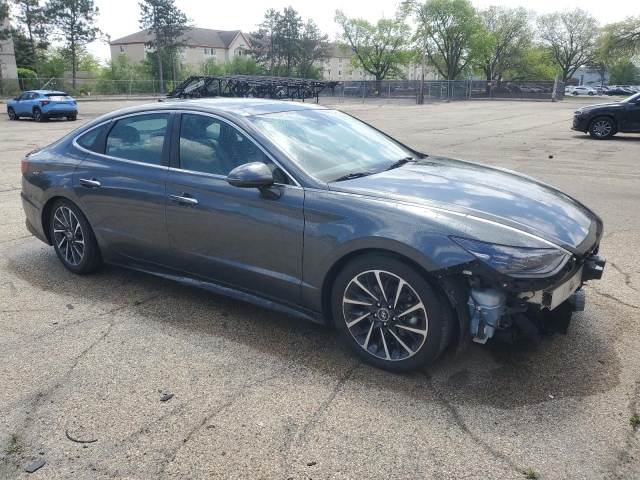 2023 HYUNDAI SONATA LIMITED справа спереди