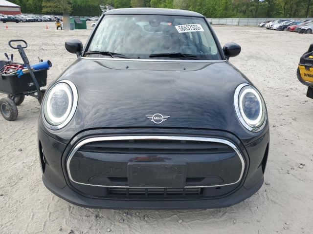 2023 MINI COOPER спереди