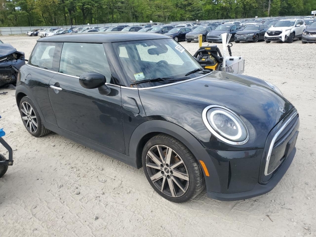 2023 MINI COOPER справа спереди