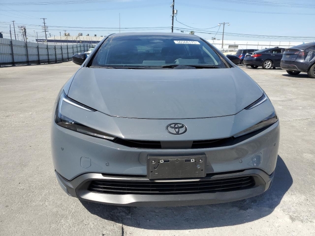 2023 TOYOTA PRIUS PRIME SE спереди