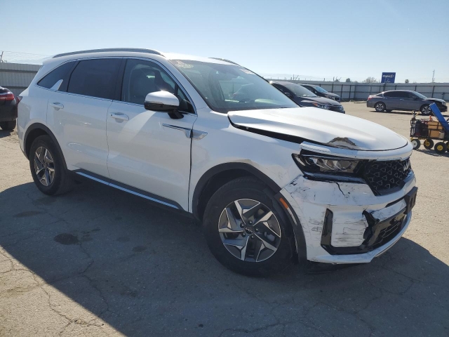 2024 KIA SORENTO EX справа спереди