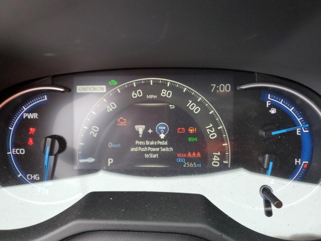 2024 TOYOTA RAV4 XLE панель