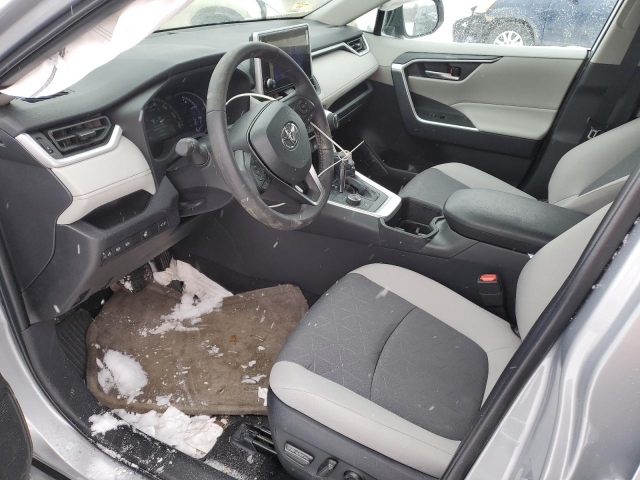 2024 TOYOTA RAV4 XLE салон 1
