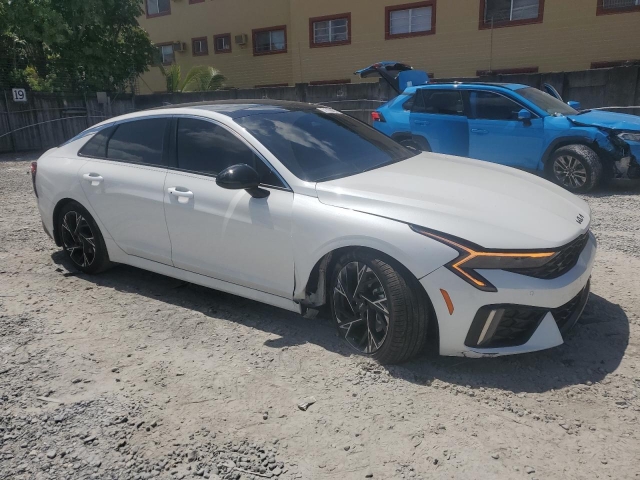 2025 KIA K5 GT LINE справа спереди