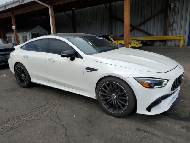 2021 MERCEDES-BENZ AMG GT 43 справа спереди