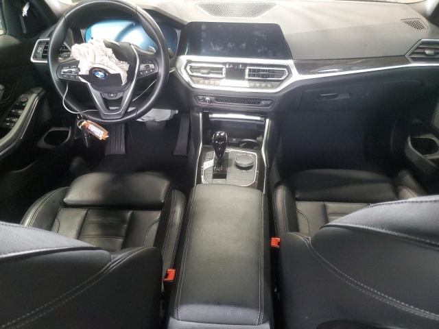 2022 BMW 330XI салон 2