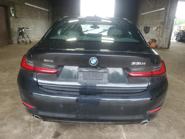2022 BMW 330XI сзади