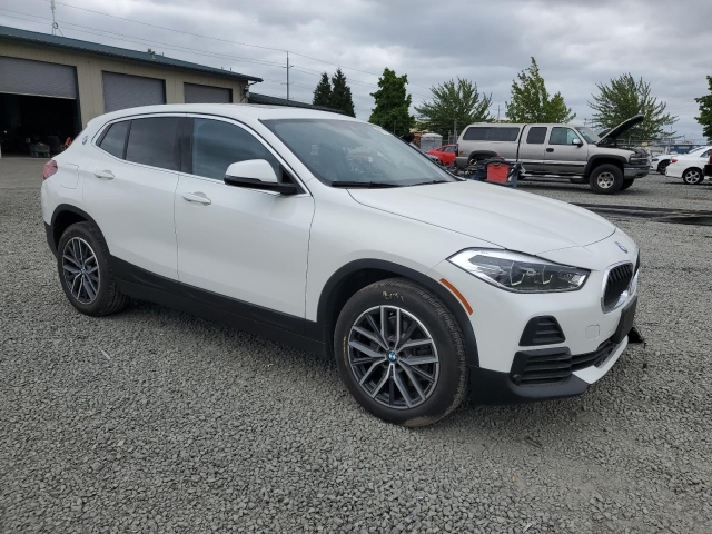 2022 BMW X2 XDRIVE28I справа спереди