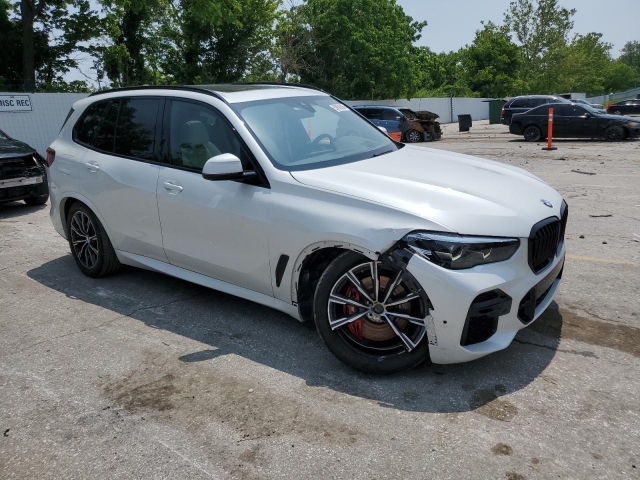 2022 BMW X5 XDRIVE40I справа спереди