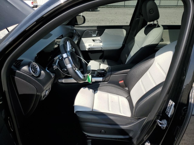 2022 MERCEDES-BENZ GLB AMG 35 4MATIC салон 1