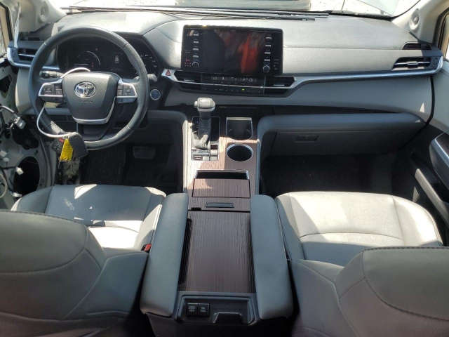 2022 TOYOTA SIENNA XLE салон 2