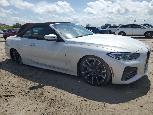 2023 BMW 430I справа спереди