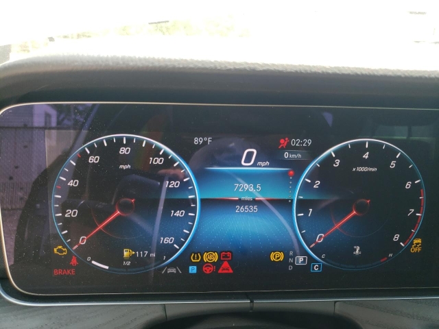 2023 MERCEDES-BENZ E 350 4MATIC панель
