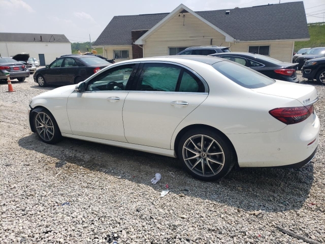2023 MERCEDES-BENZ E 350 4MATIC слева сзади