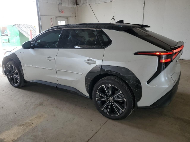 2023 TOYOTA BZ4X XLE слева сзади