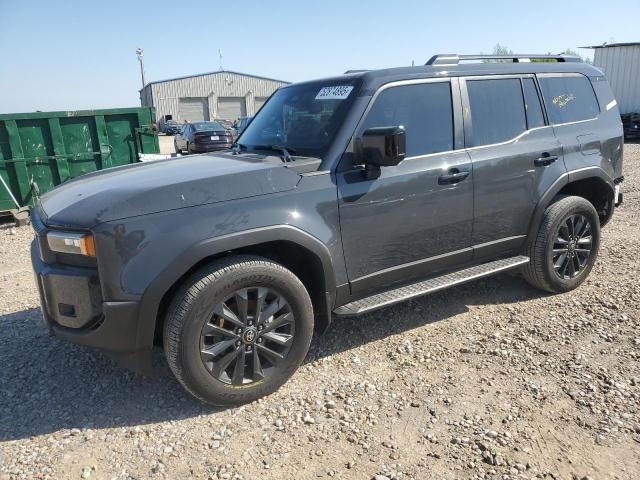 2024 TOYOTA LAND CRUISER BASE слева спереди