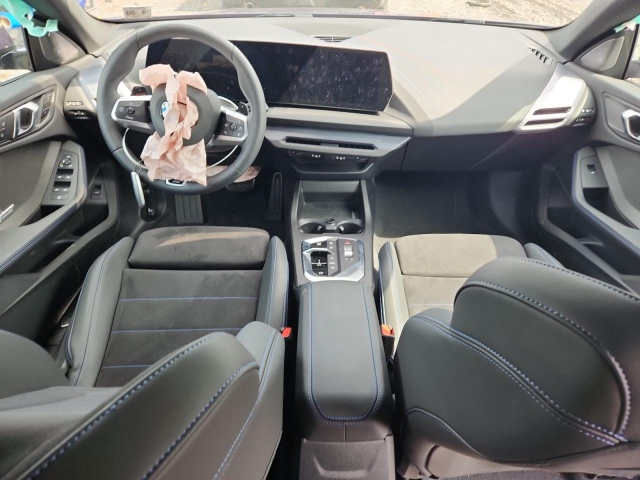 2025 BMW 228XI салон 2