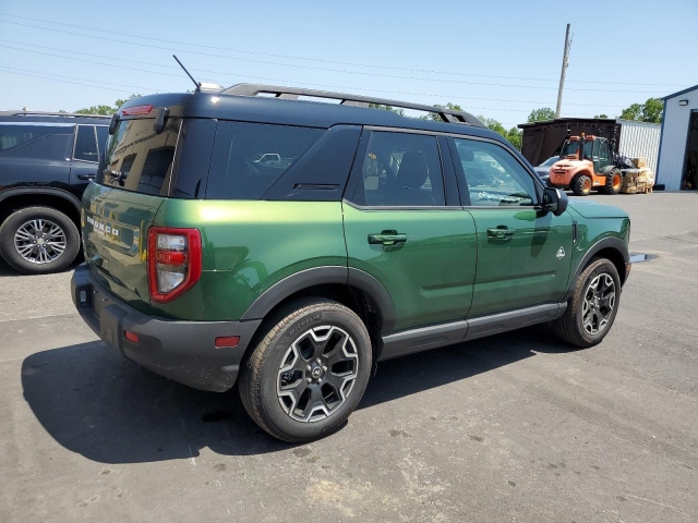 2025 FORD BRONCO SPORT OUTER BANKS справа сзади