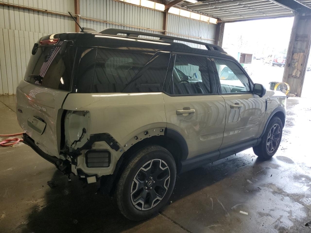 2025 FORD BRONCO SPORT OUTER BANKS справа сзади