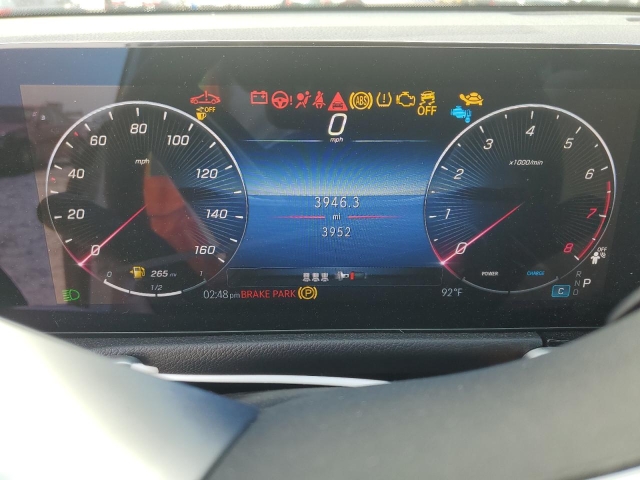 2025 MERCEDES-BENZ GLB 250 4MATIC панель
