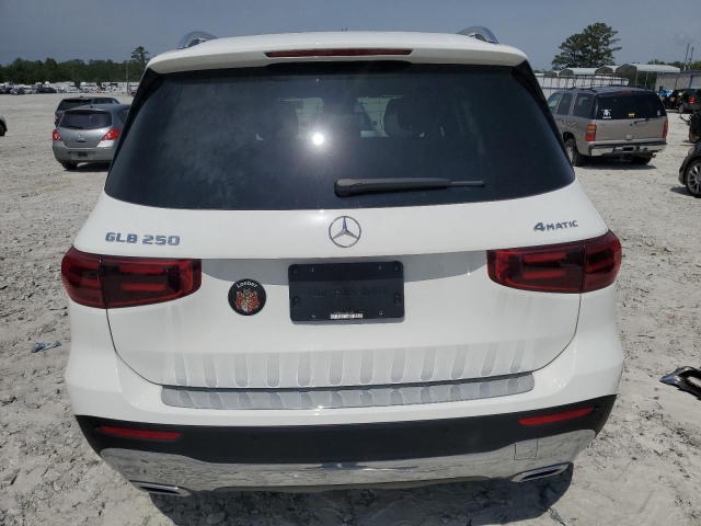 2025 MERCEDES-BENZ GLB 250 4MATIC сзади