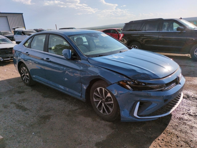 2025 VOLKSWAGEN JETTA S справа спереди