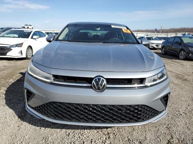 2025 VOLKSWAGEN JETTA спереди