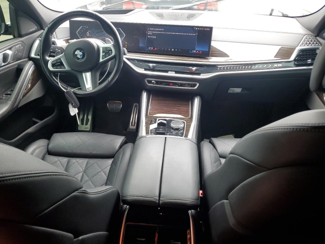 2024 BMW X6 XDRIVE40I салон 2