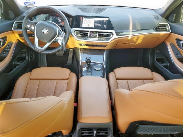 2022 BMW 330I салон 2