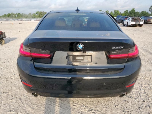 2022 BMW 330I сзади