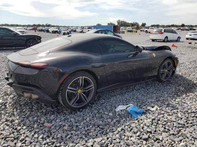2022 FERRARI ROMA справа сзади
