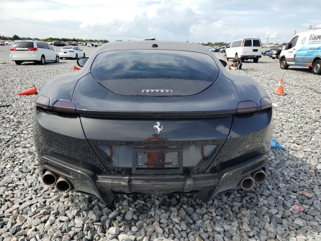 2022 FERRARI ROMA сзади