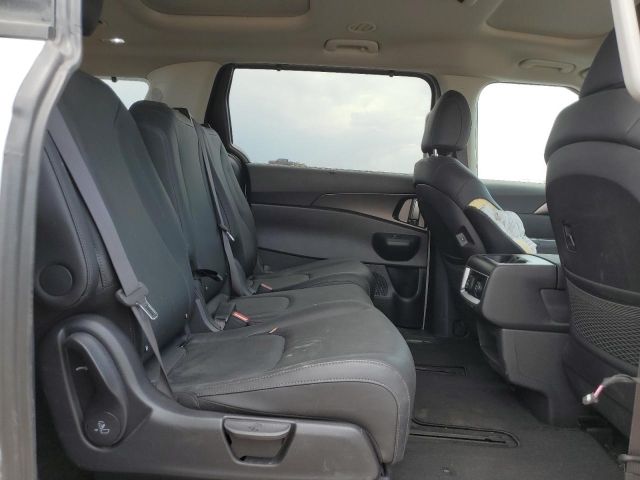 2025 KIA CARNIVAL SX салон 4