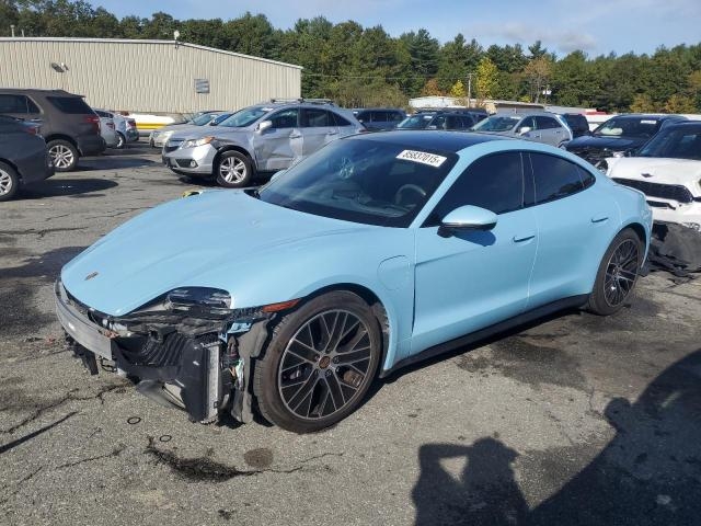 2021 PORSCHE TAYCAN слева спереди 