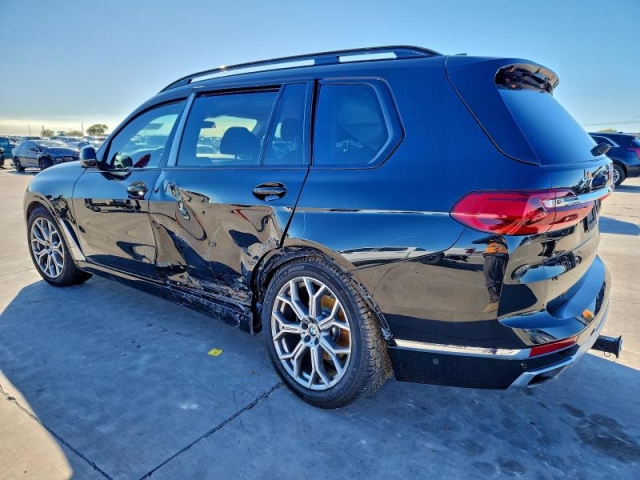 2022 BMW X7 XDRIVE40I слева сзади 