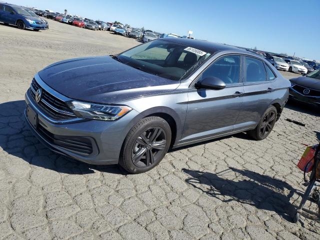 2023 VOLKSWAGEN JETTA SE справа спереди 