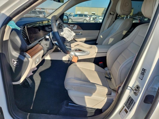 2025 MERCEDES-BENZ GLS 450 4MATIC салон2