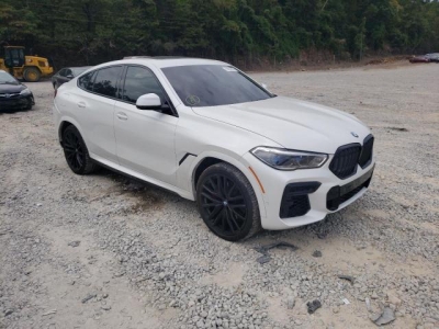 2023 BMW X6 XDRIVE40I справа спереди