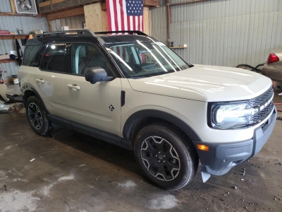 2025 FORD BRONCO SPORT OUTER BANKS справа спереди